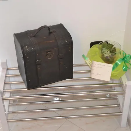 Bed and Breakfast Anna's Family Νάπολη